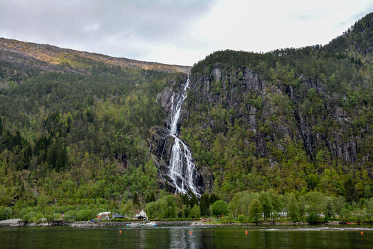 Fjord de Mostraumen depuis le bateau
