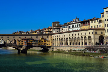 Der Ponte Vecchio, Brücke über den Arno in Florenz 