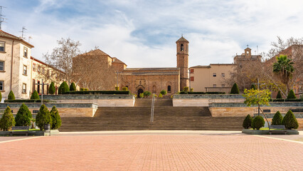 Esplanade and large square at the foot of the Basilica of Santa Maria in the city of Linares.