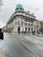 Dublin tour through streets with historic buildings, university, whiskey, beer