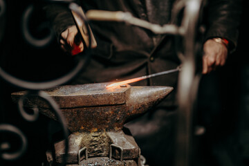 Kowal w pracy © rozentuzjazmowany