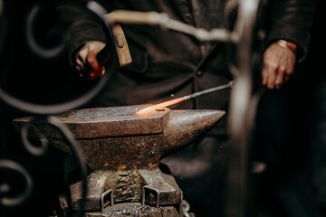 Kowal w pracy © rozentuzjazmowany