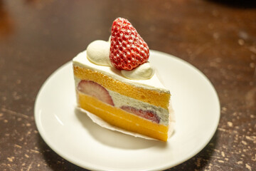 Delicious Strawberry Shortcake for White Day 2025 – A Sweet Homemade Treat Enjoyed with Family in Tokyo on a Cozy March Winter Day_48