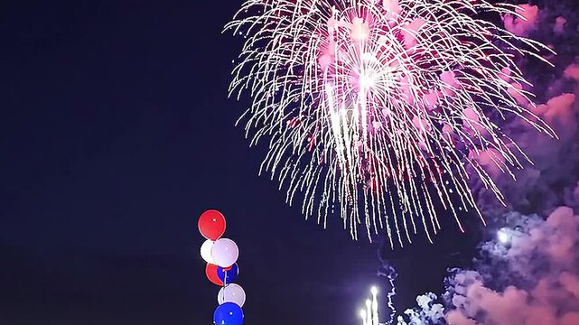 fireworks in the skyfireworks, sky, celebration, night, colorful, explosion, light, festival, sparkle, glowing, bright, display, event, holiday, New Year, Independence Day, party, joy, excitement, bea