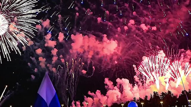 fireworks in the skyfireworks, sky, celebration, night, colorful, explosion, light, festival, sparkle, glowing, bright, display, event, holiday, New Year, Independence Day, party, joy, excitement, bea