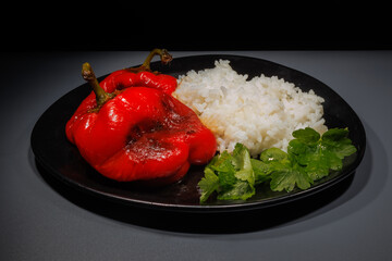Roasted bell pepper with white rice and herbs