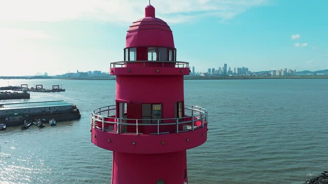 경기도 시흥 오이도 빨간 등대 함상전망대 봄 풍경