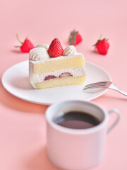 いちごショートケーキとコーヒー