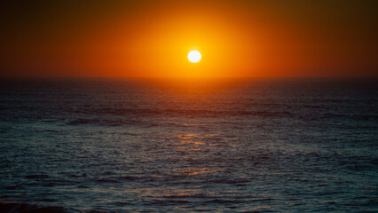 Golden Sunset Over a Tranquil Ocean Horizon Captured in Stunning Detail