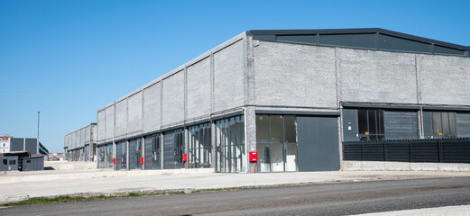 Obraz premium Empty Industrial warehouse building