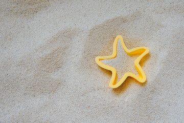 Star shaped sandbox toys for kids with sand scoop