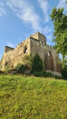 Fototapeta premium Les ruines du château de Montespan (Haute-Garonne) 