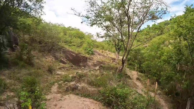Time lapse caminhando na cidade de Resplendor, Estado de Minas Gerais, Brasil