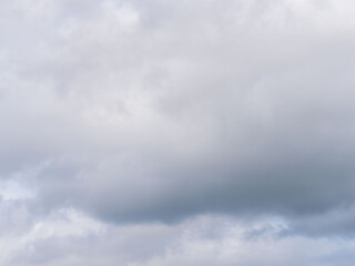 春の雲の多い空23