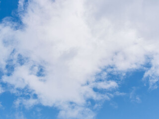 春の空　ひと時の晴れ間の青空01