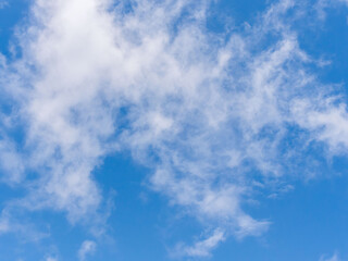 春の空　ひと時の晴れ間の青空02
