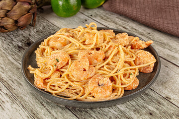 Pasta spaghetti with prawn and cream