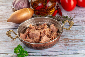 Canned tuna fish in olive oil