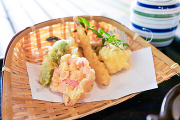 旬の野菜の天ぷら盛り合わせ
