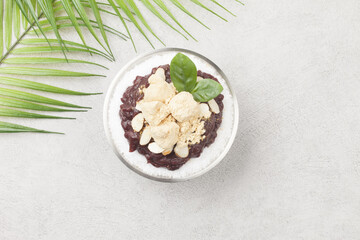    Patbingsu is a food made by mixing finely chopped ice cubes with boiled red beans, sugar, condensed milk, etc.