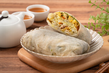 Delicious popiah, lumpia, Taiwanese spring roll food.