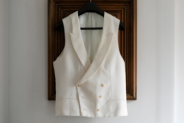 chaqueta, crema, delicado, seda, vestir, glamuroso, percha, colgado, empresario, moda, tela