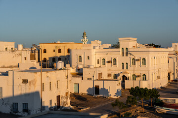 Fototapeta premium Weise traditionelle kleine Gebäude am Hafen von Sur Oman