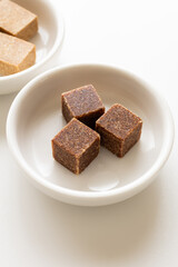 ブイヨン　固形ブイヨン　白背景