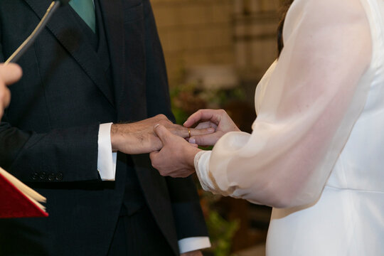 boda, novia, novio, mano, amor, par, ceremonia, mujer, anillas, casado, digno, esposos, esposa, participaci&oacute;n, romance, celebraciones, junto, beldad, desposar, anillos, uni&oacute;n, casamiento