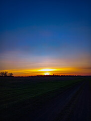 Obraz premium dusk in the steppe