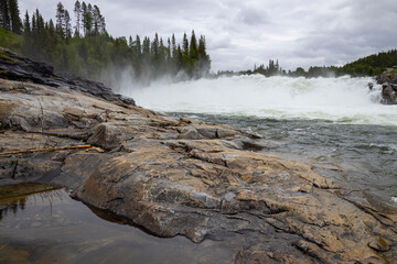 Laksforsen - Wasserfall in Norwegen 1