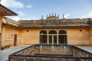 Fototapeta premium Madhvendra Palace, nestled within the historic Nahargarh Fort in Jaipur, Rajasthan, India, showcases exquisite architecture and offers a glimpse into the royal heritage of the region.