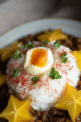 半熟卵のドライカレー