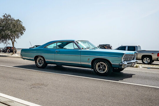 1967 Ford Galaxie 500 2 Door Hardtop