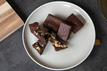 brownie with nuts