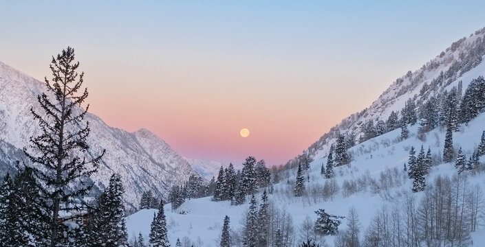 Moonrise Snowbird Utah
