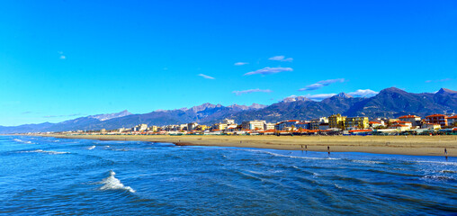 Obraz premium Lido di Camaiore am Ligurischen Meer in Italien