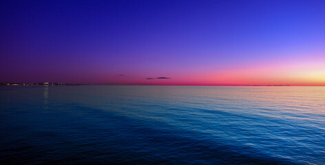 Sonnenuntergang in Lido di Camaiore am Ligurischen Meer