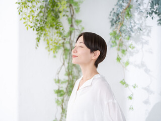 女性