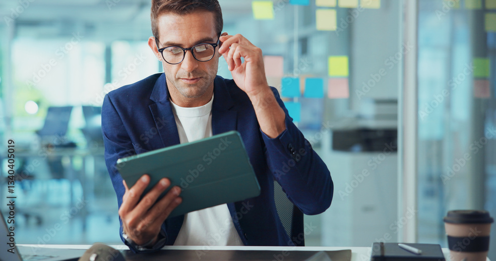 Leinwandbilder business, tablet and man in office, online reading and connection with email for approval. person, i