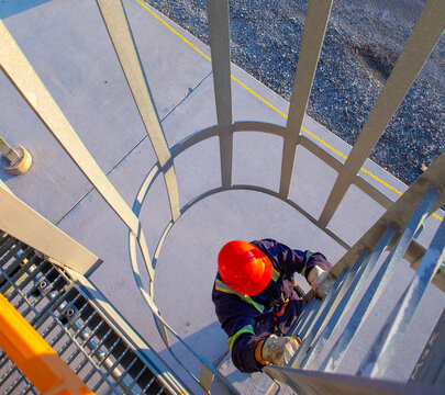 Images around a refining complex