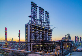 Images around a refining complex