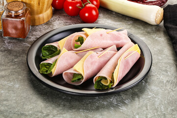 Roll with ham and cheese