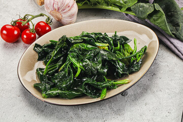 Coocked green spinach with oil