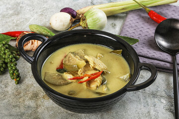 Thai green chicken curry with coconut