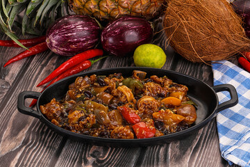 Squid with vegetables in oyser sauce