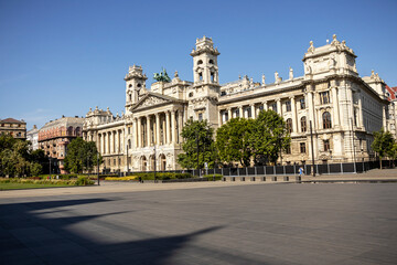 Obraz premium Hungary. Budapest. Lajos Kossuth Square with majestic beautiful buildings.