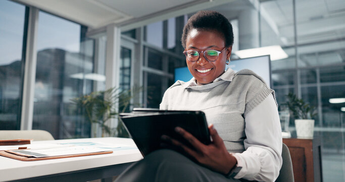 Smile, business and black woman on tablet to research for campaign, ads and promotion design. Technology, reading and creative worker in startup on overtime as brand specialist at night in office