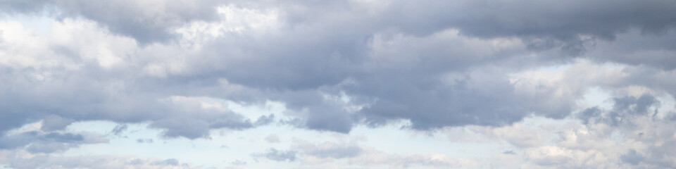 Soft Cloudy White Clouds in a Serene Blue Sky – Atmospheric Beauty
