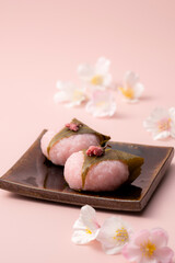 桜色が可愛い桜餅
